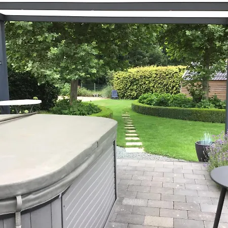 Gardenroom De Steenberg Met Wellness & Tuinzicht 게스트하우스 *